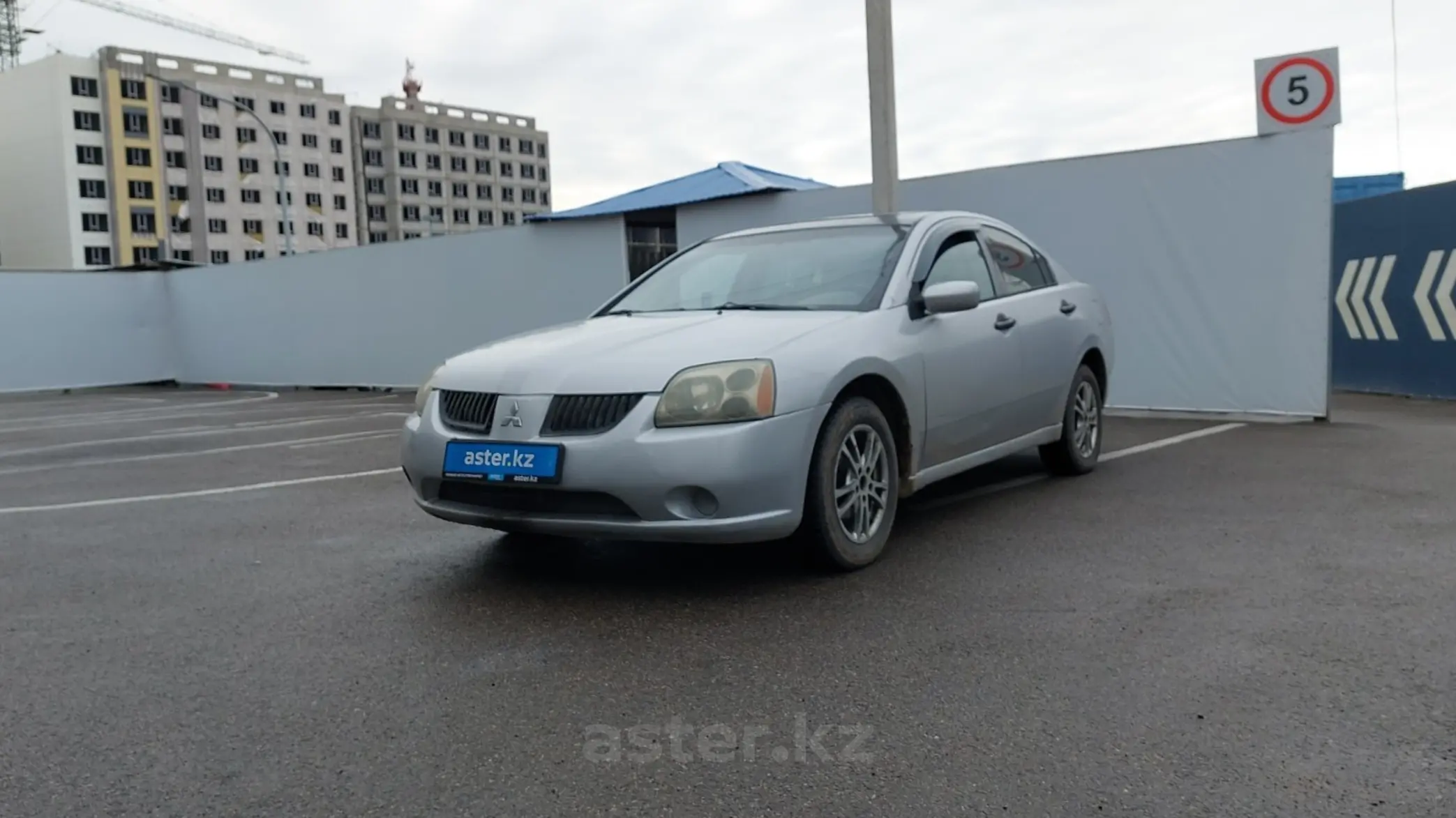 Mitsubishi Galant 2004