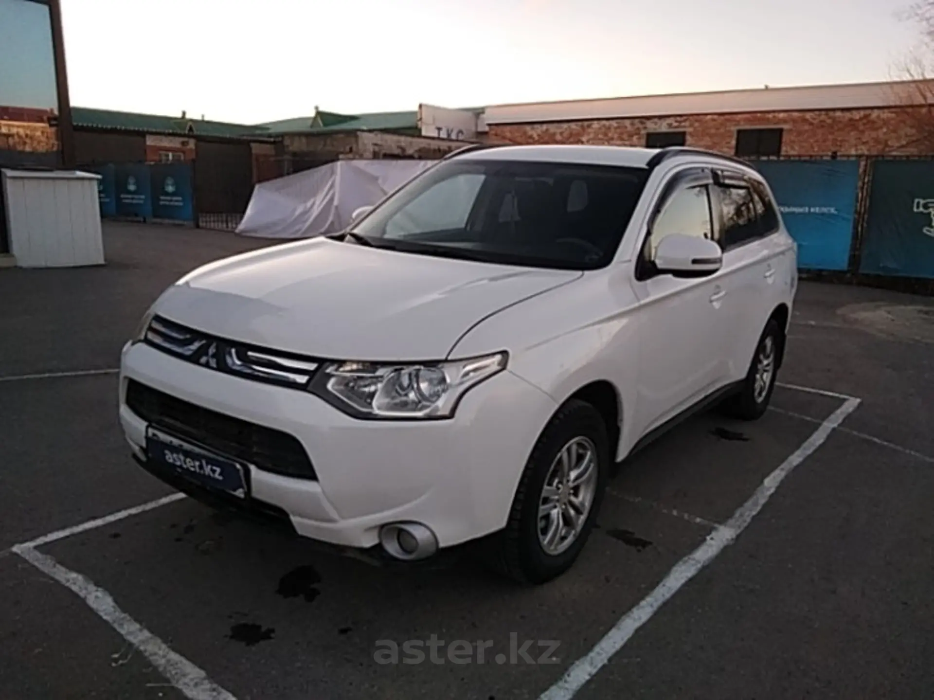 Mitsubishi Outlander 2012