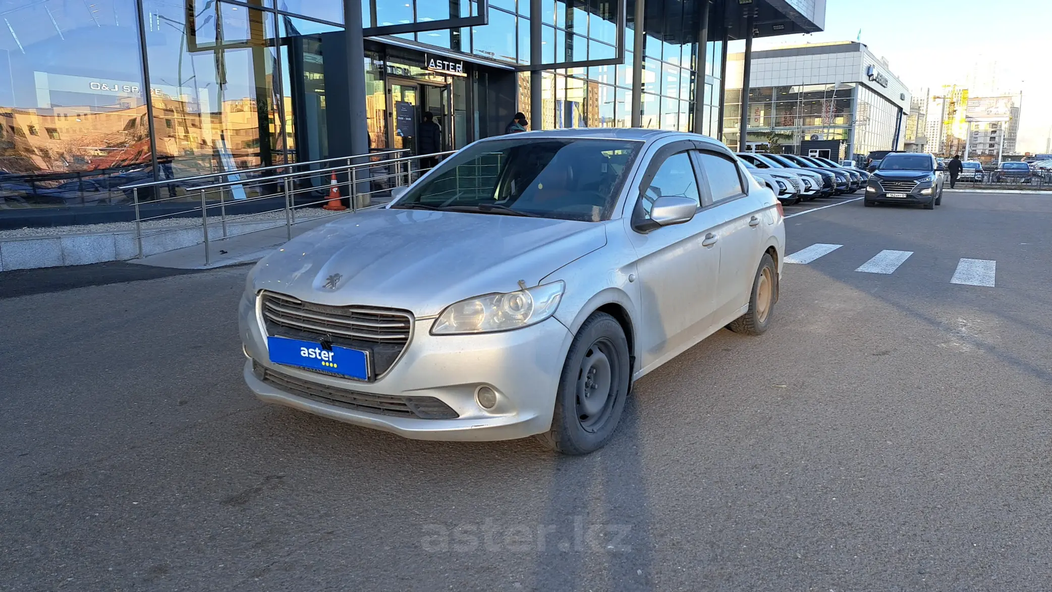 Peugeot 301 2015