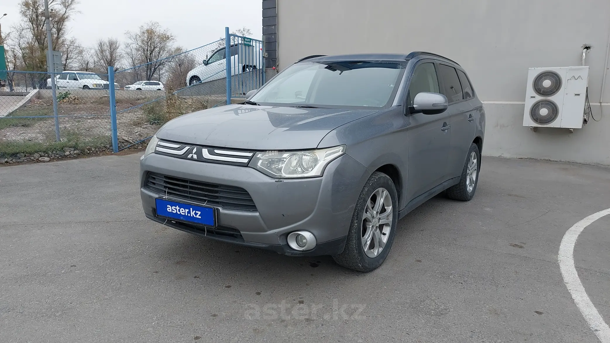 Mitsubishi Outlander 2013