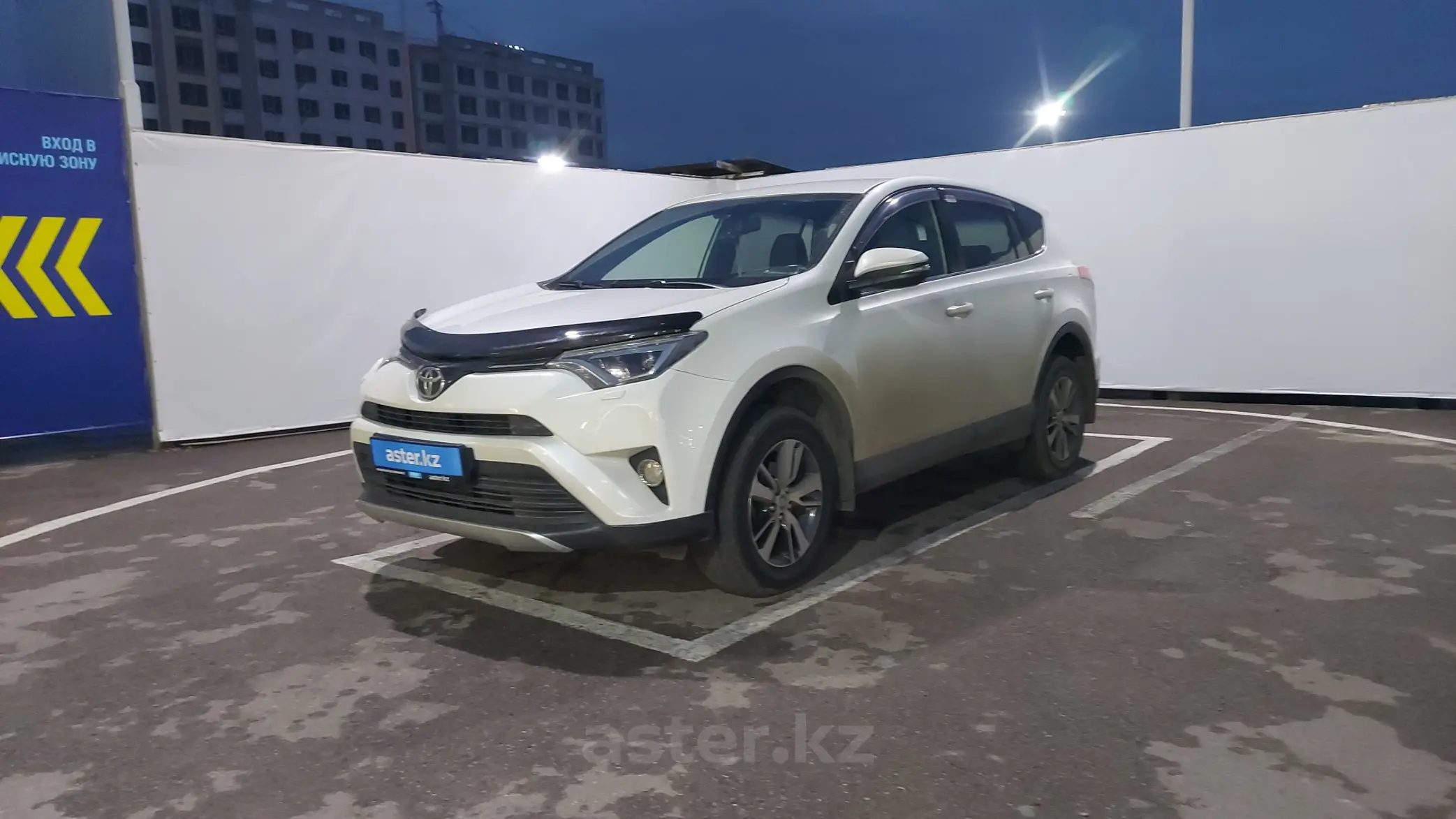 Toyota RAV4 2016