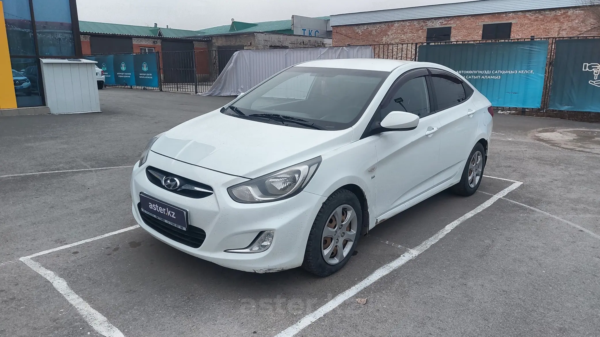 Hyundai Accent 2012