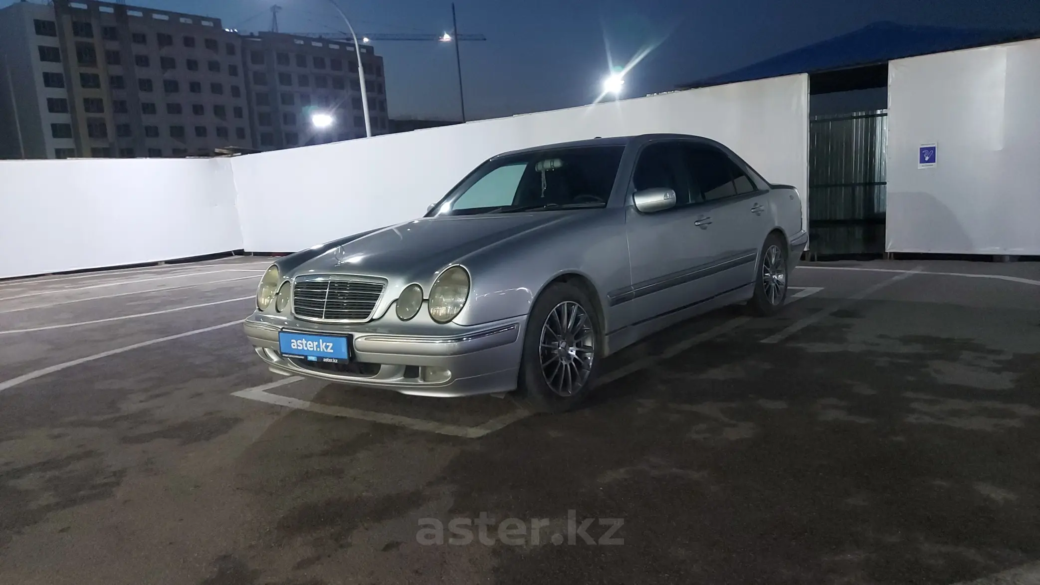 Mercedes-Benz E-Класс 2000