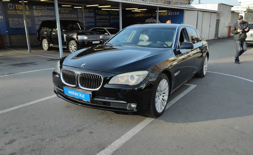 Купить б/у BMW 7 серии III (E38) Рестайлинг 740Li 4.4 AT (286 л.с.) бензин автом