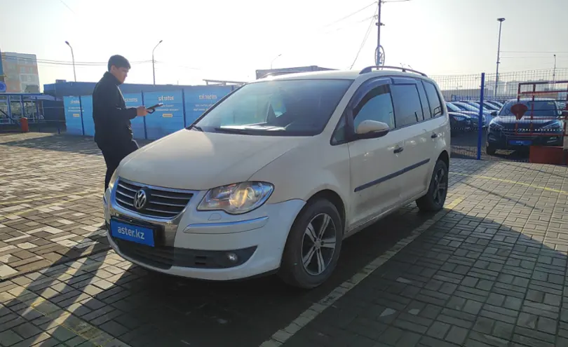 Volkswagen Touran 2010 года за 5 000 000 тг. в Алматы