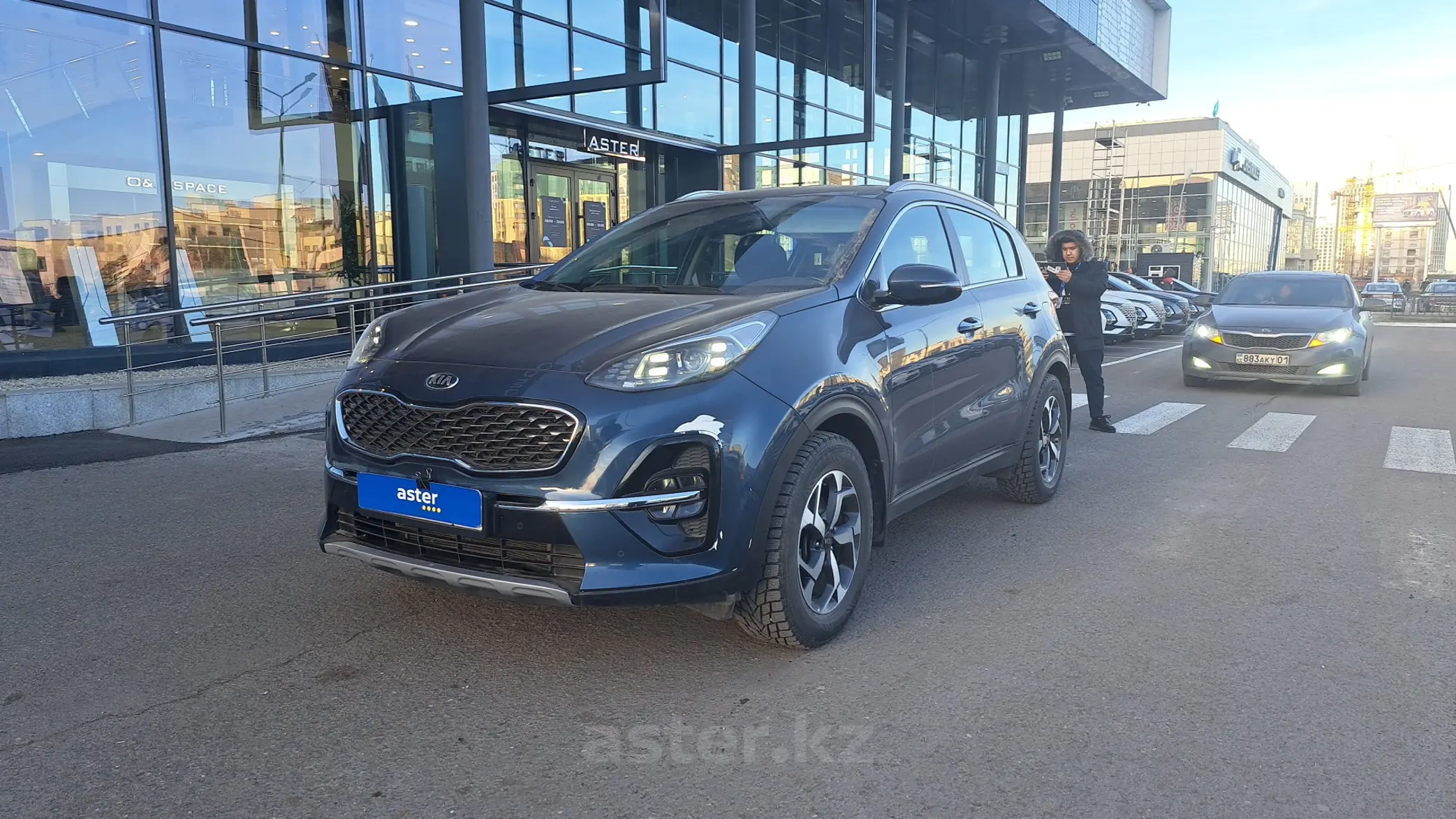 Kia Sportage 2019 синий