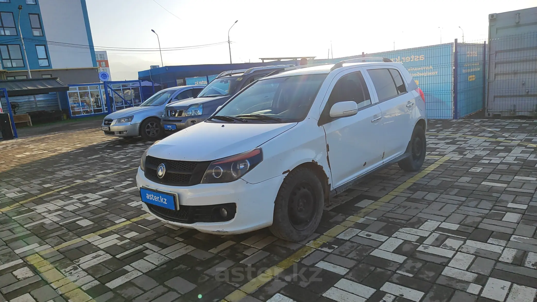 Geely MK Cross 2015