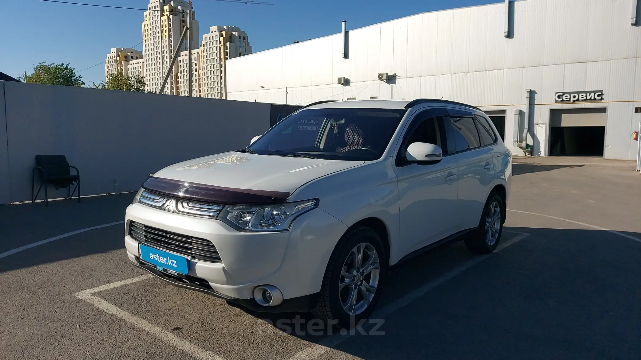 Mitsubishi Outlander 2012