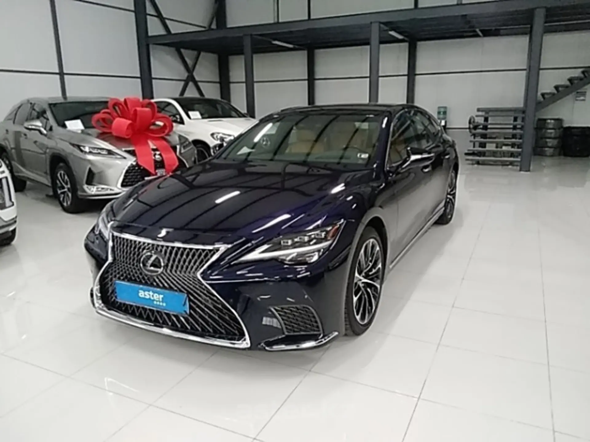 Lexus LS 2021