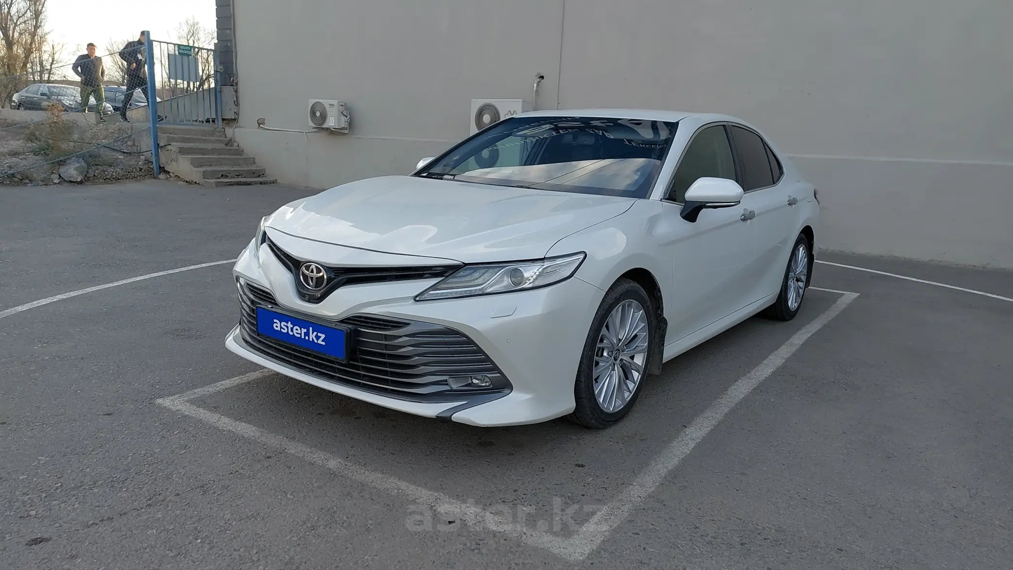 Toyota Camry 2019