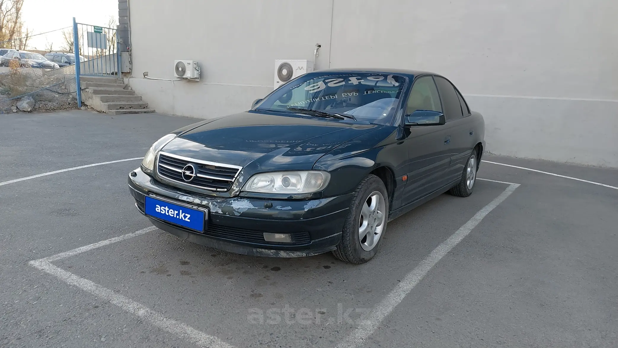 Opel Omega 2000