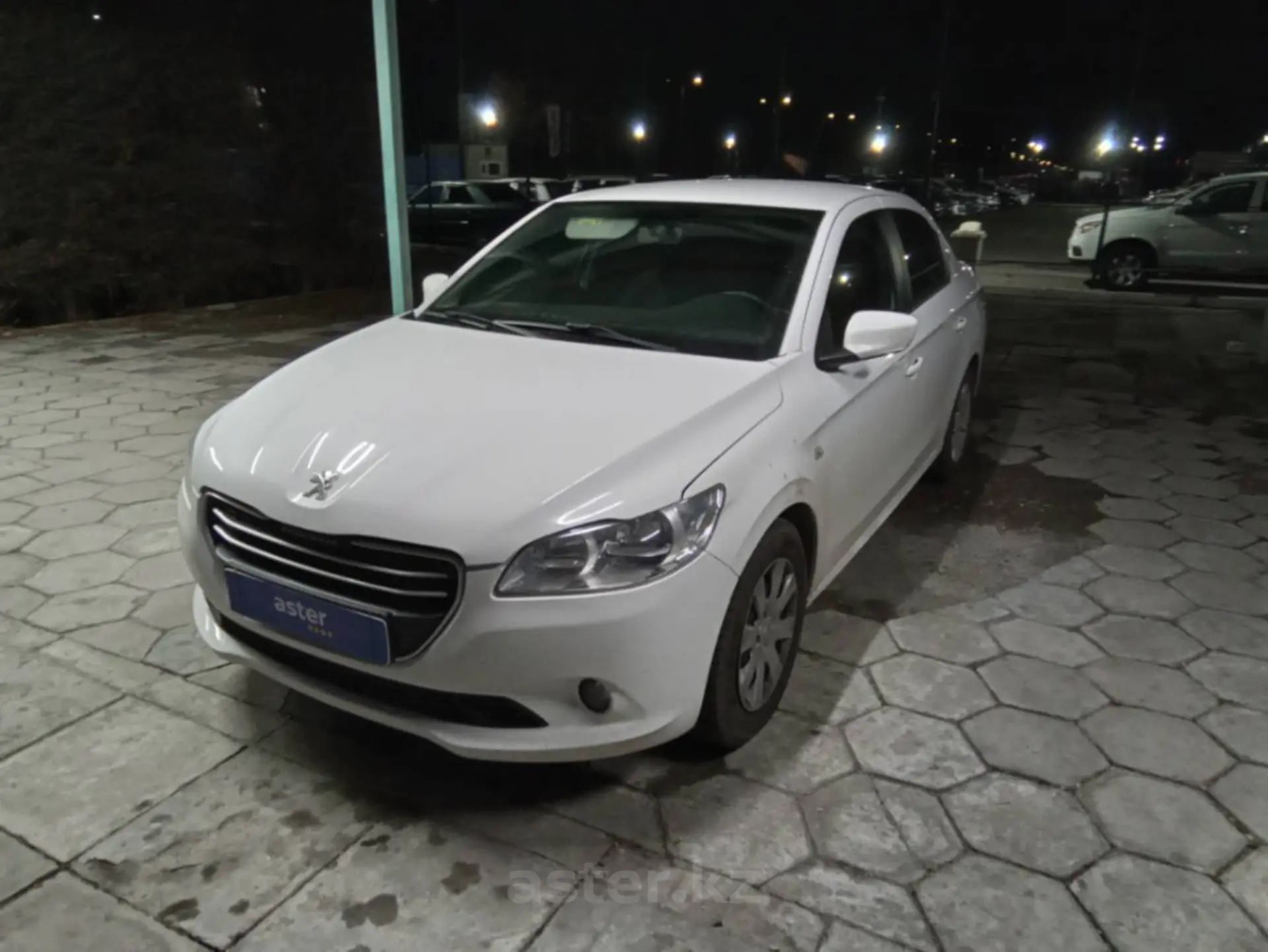 Peugeot 301 2016