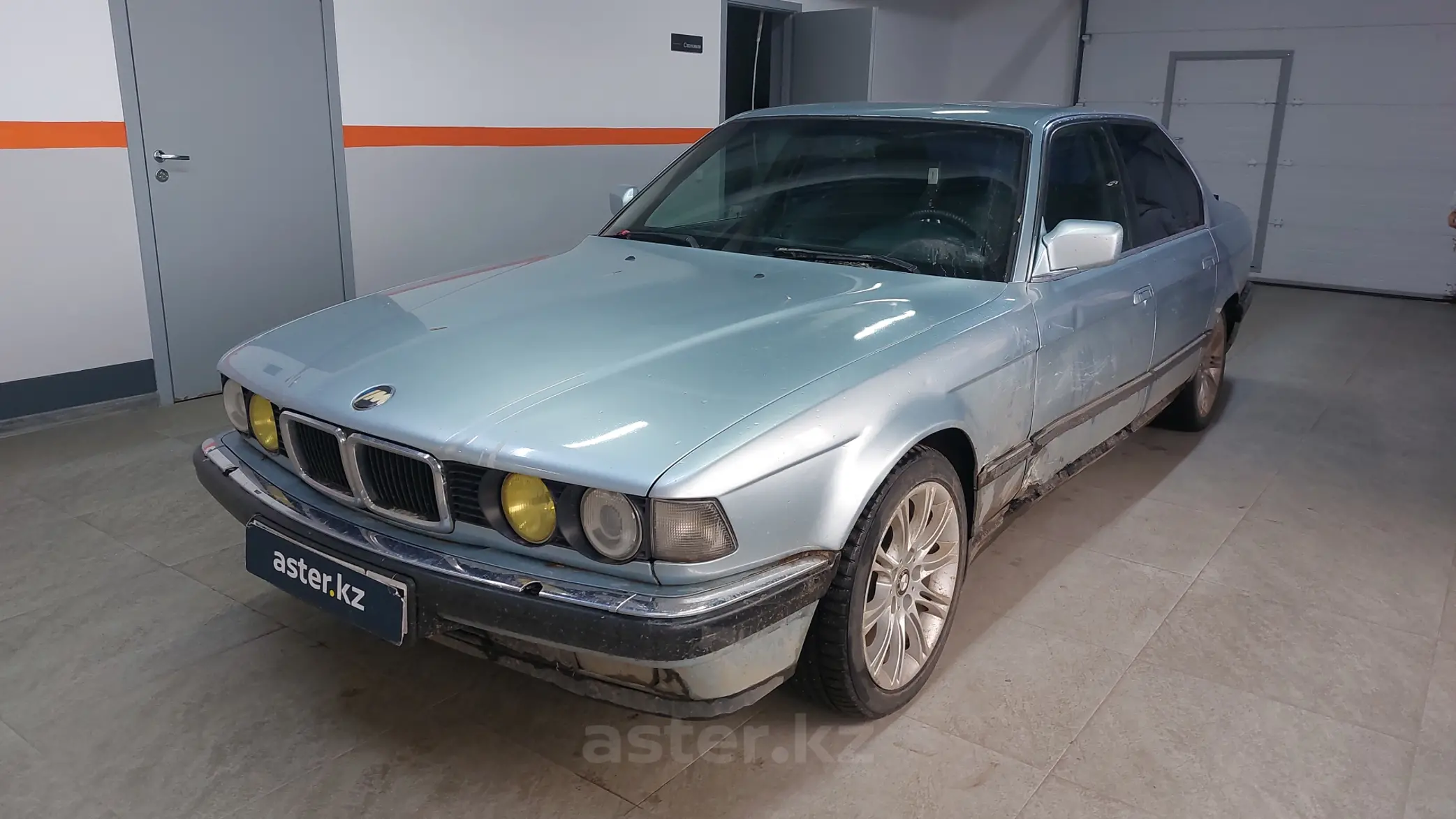 BMW 7 серии 1992