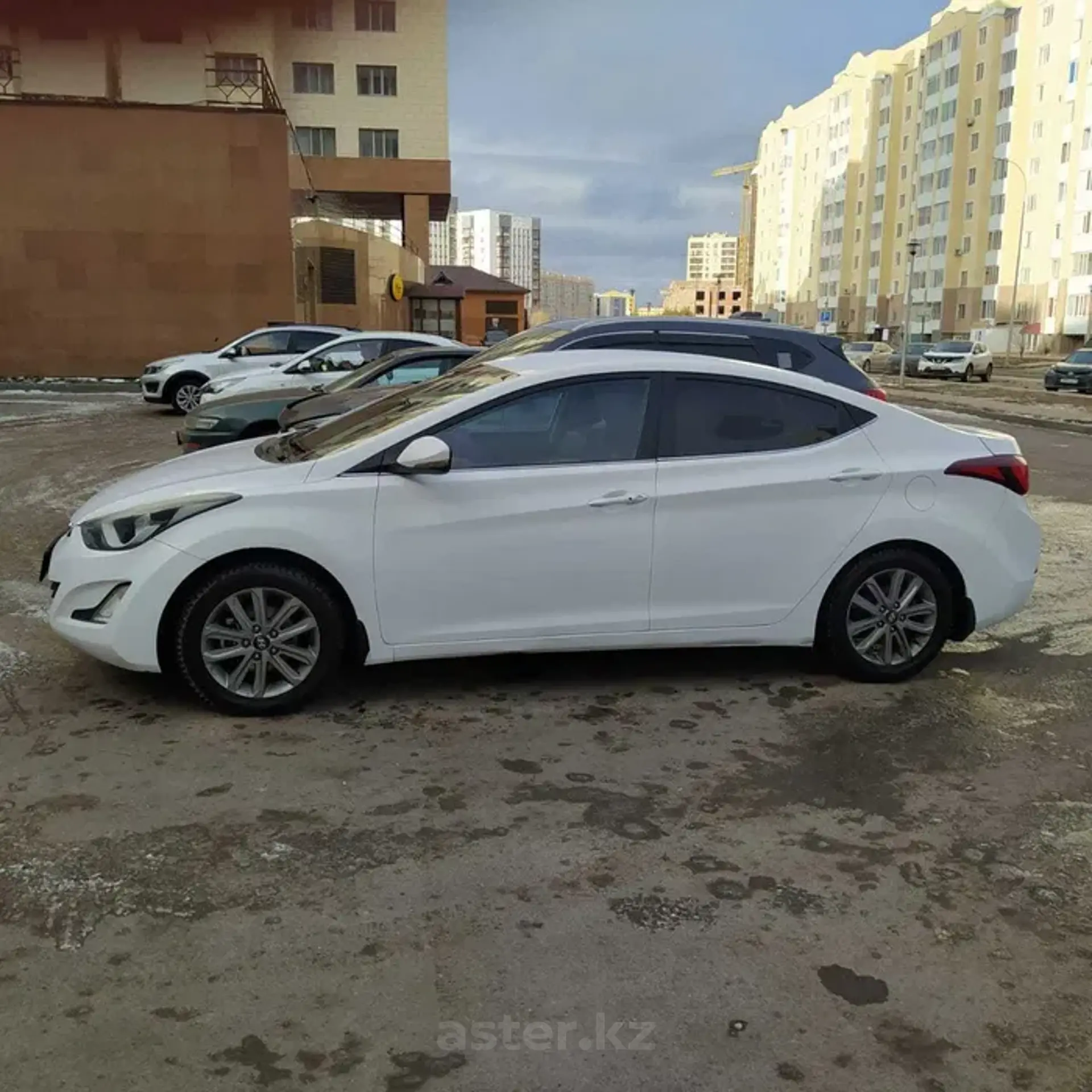 Hyundai Elantra 2013