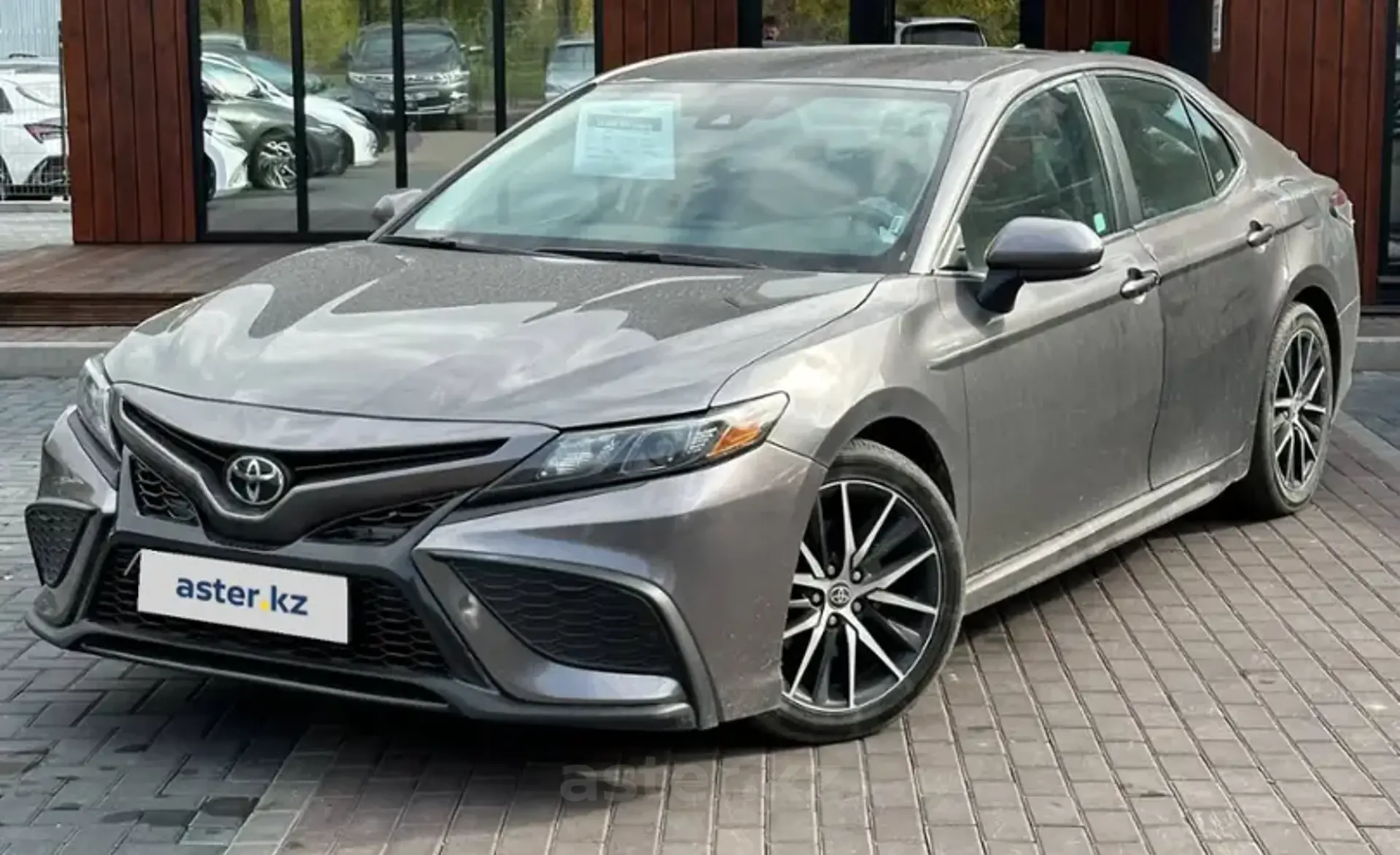 Toyota Camry 2021