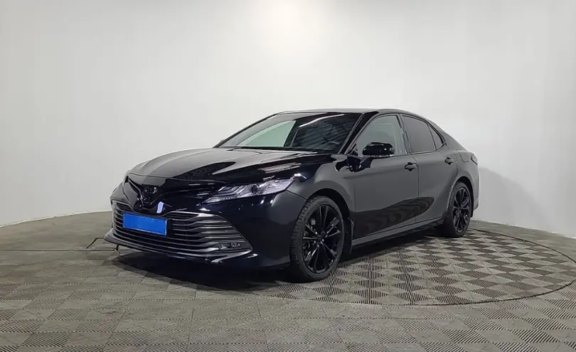 Toyota Camry 2019 года за 14 690 000 тг. в Алматы