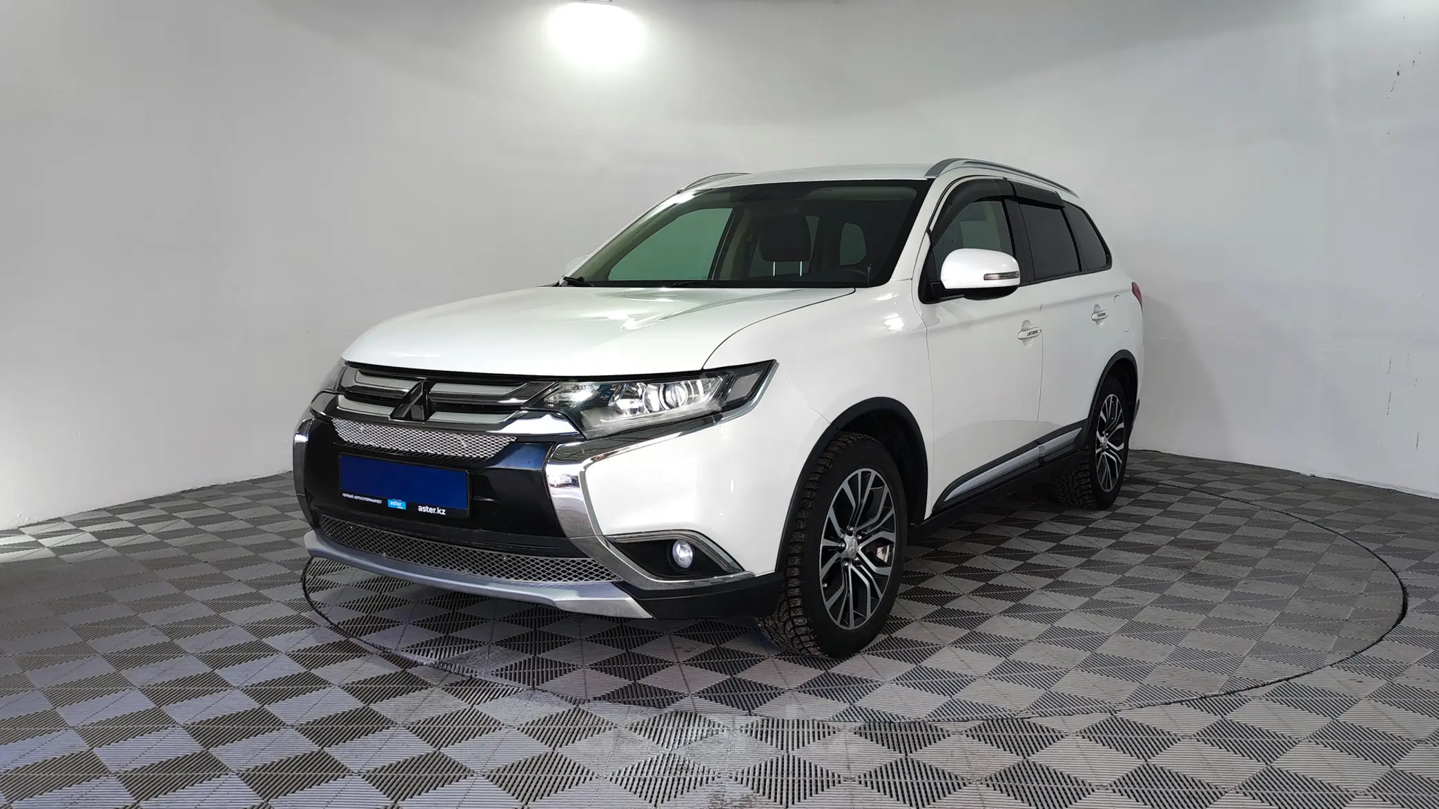 Mitsubishi Outlander 2015