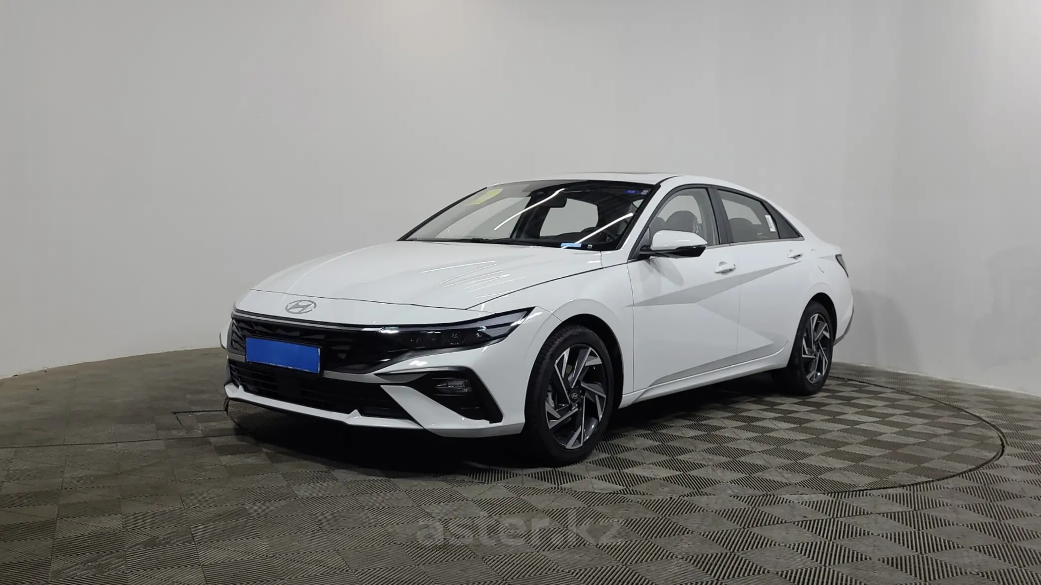 Hyundai Elantra 2023