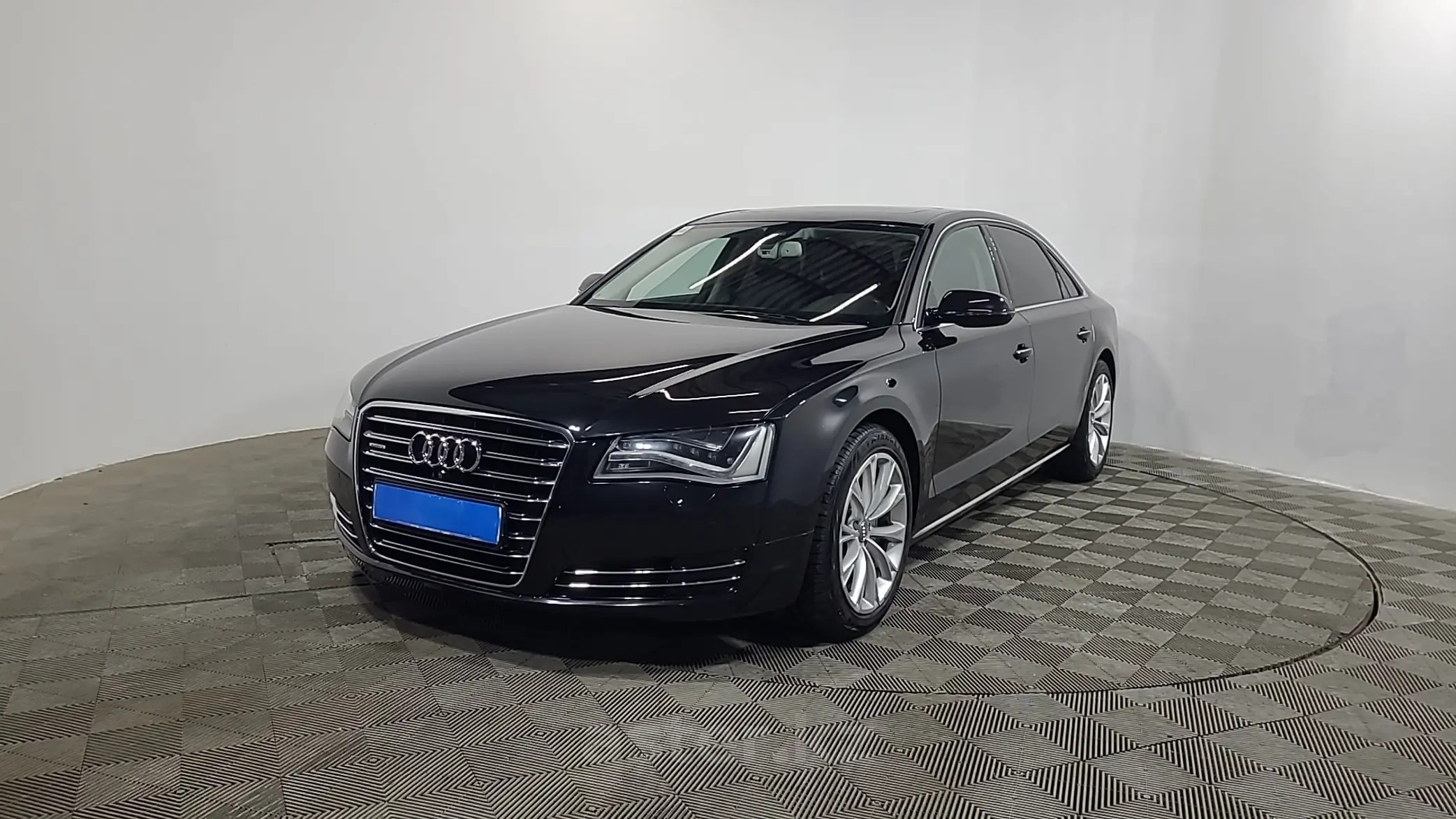 Audi A8 2012