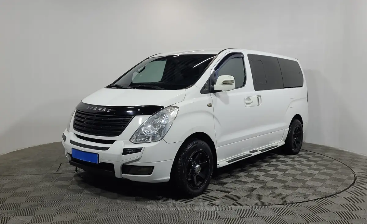 2014 Hyundai Grand Starex