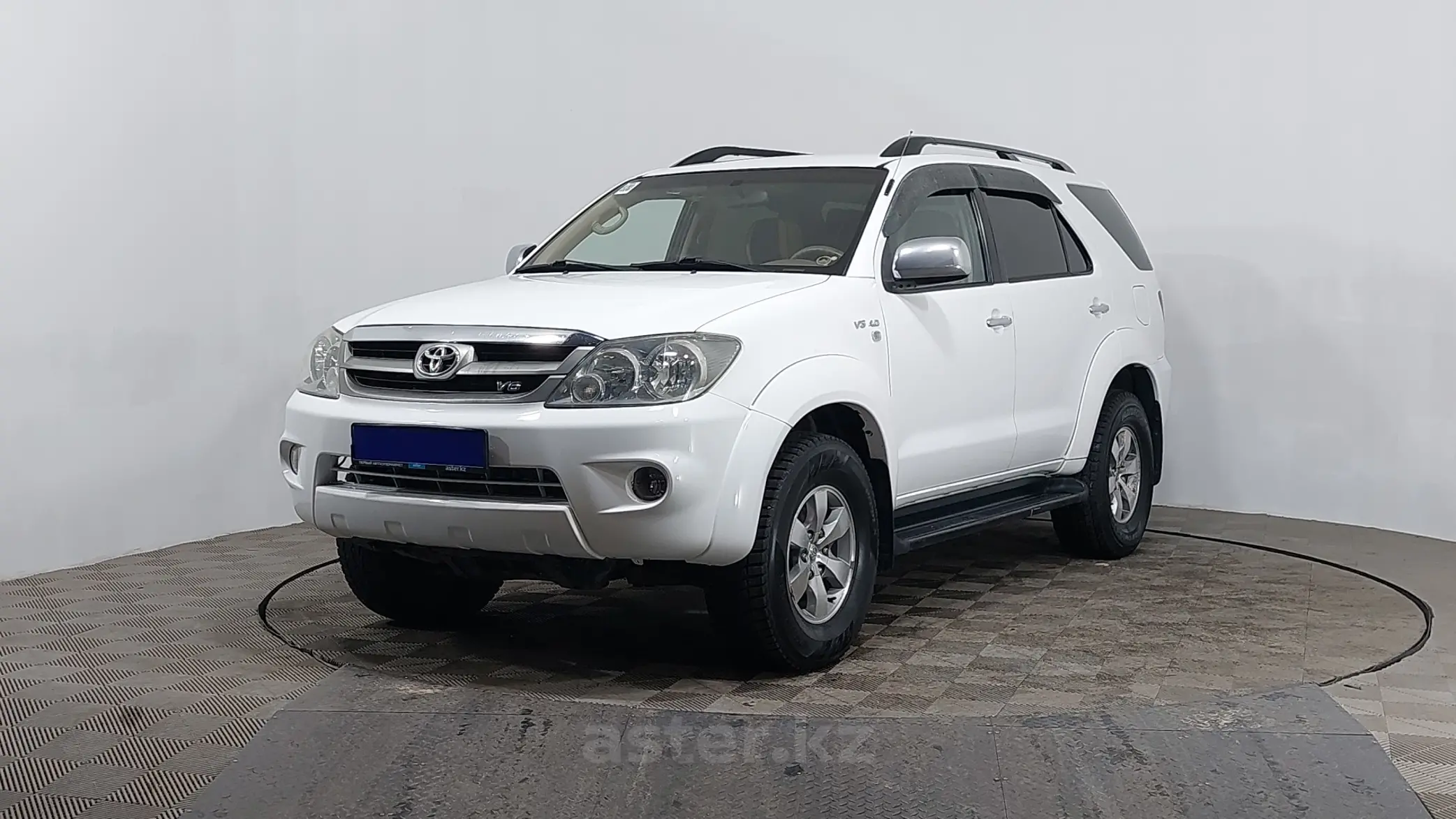 Toyota Fortuner 2005