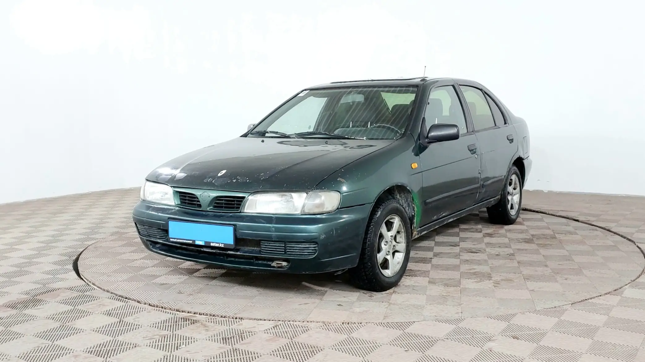 Nissan Almera 1996