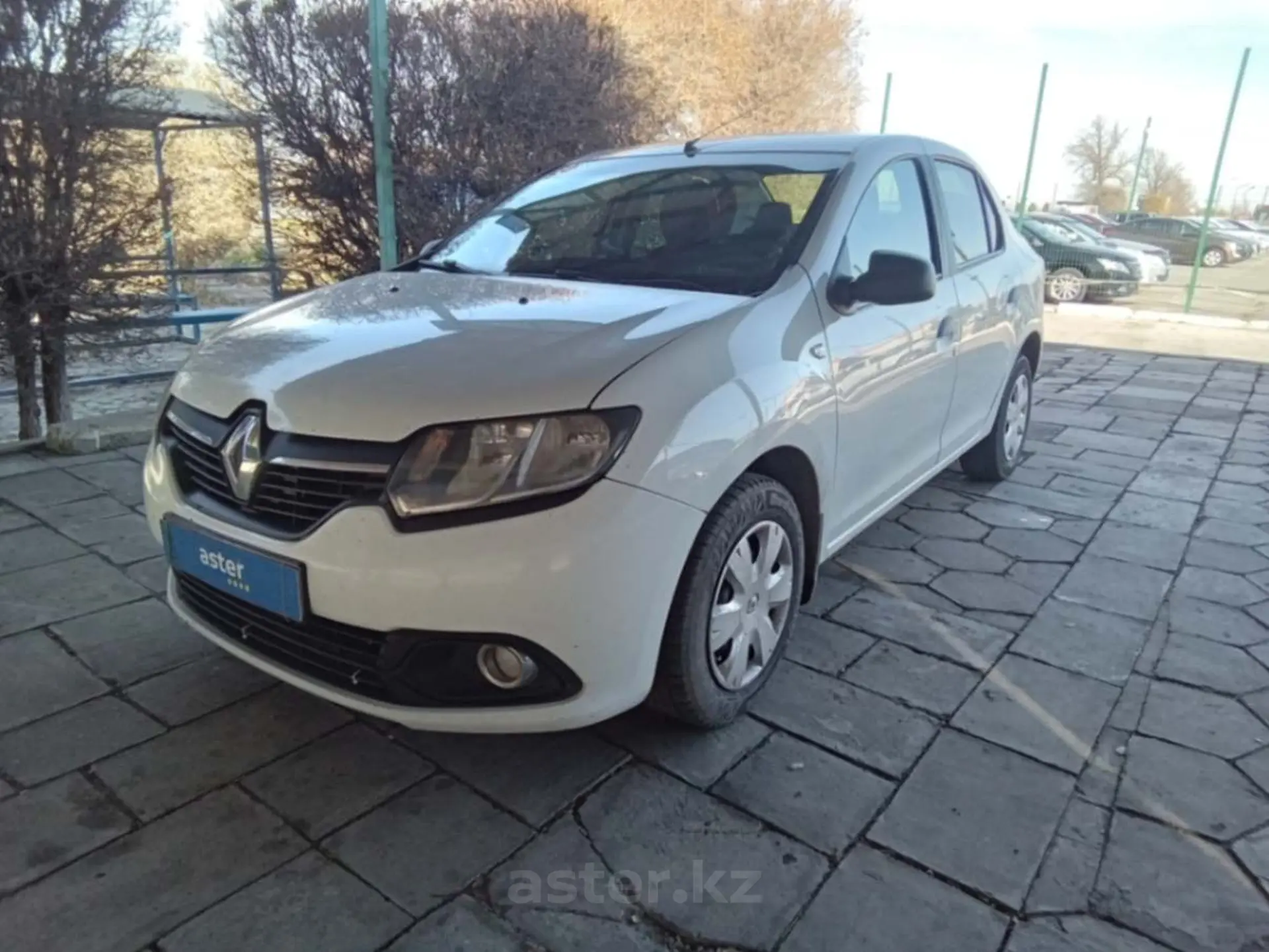 Renault Logan 2016