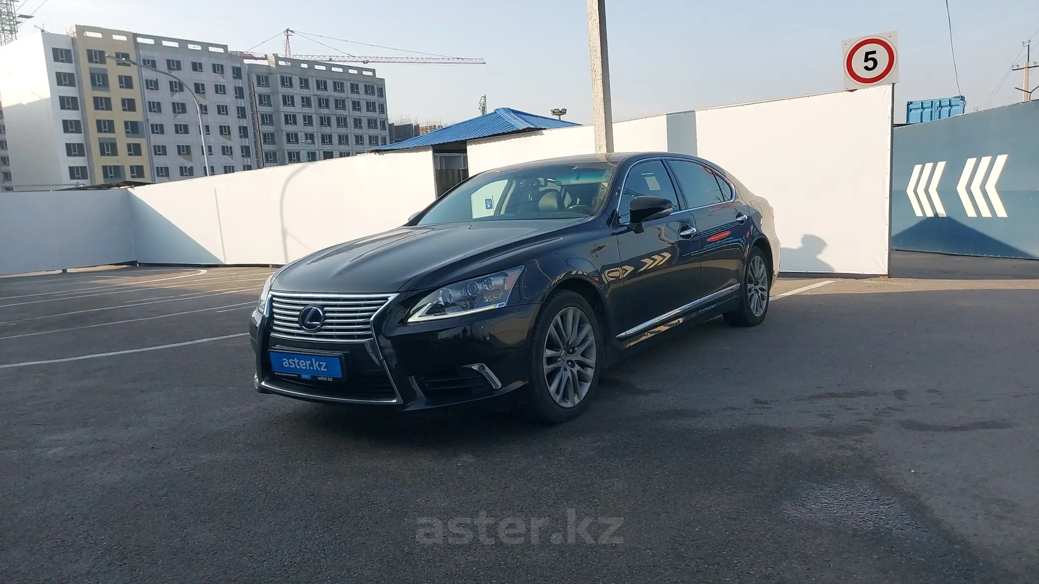 Lexus LS 2013