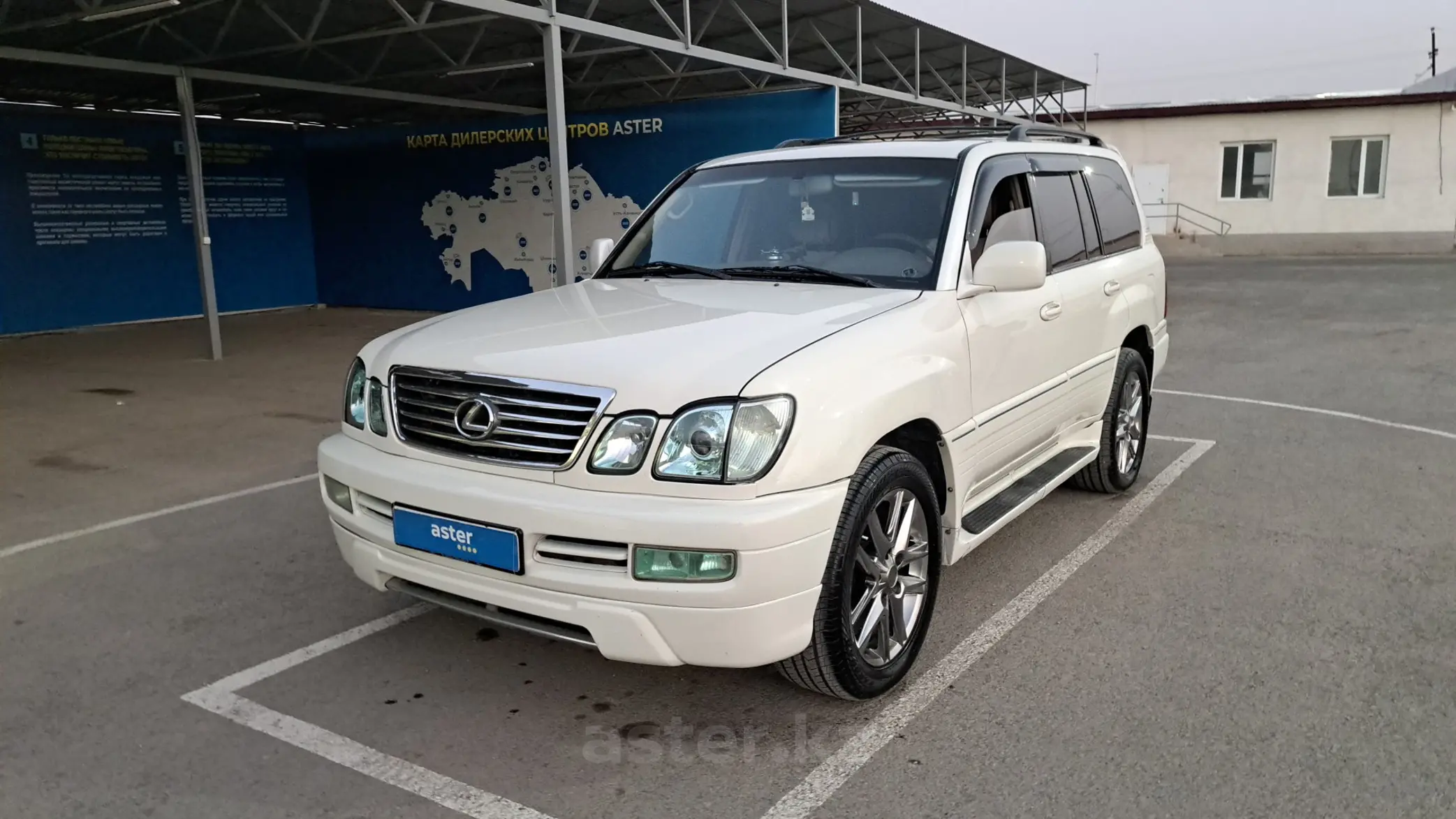 Lexus LX 2001