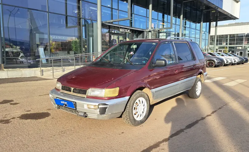 Mitsubishi Space Wagon 1994.