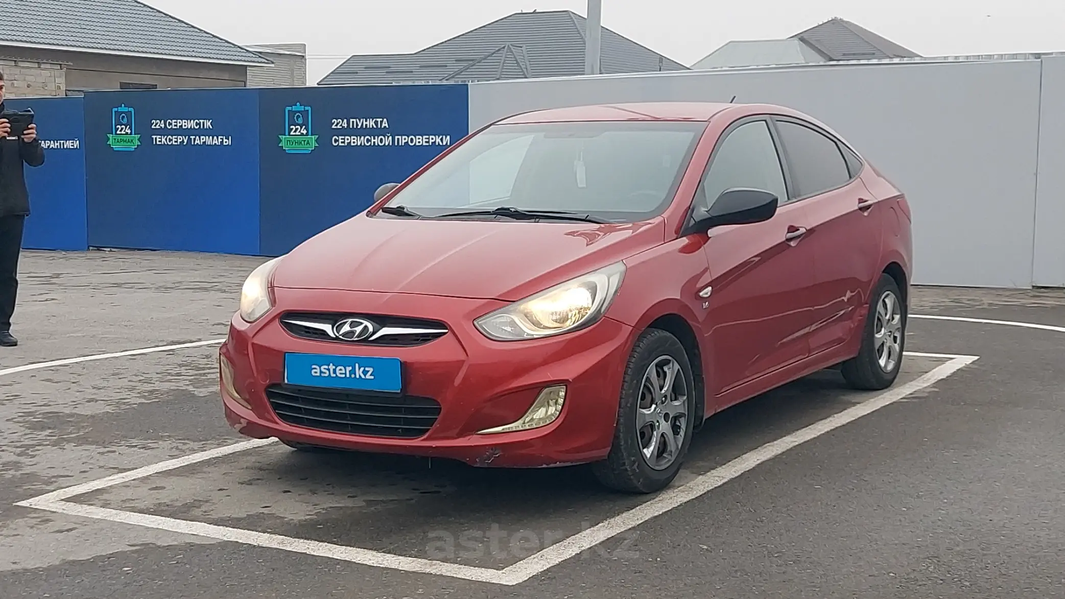 Hyundai Accent 2013