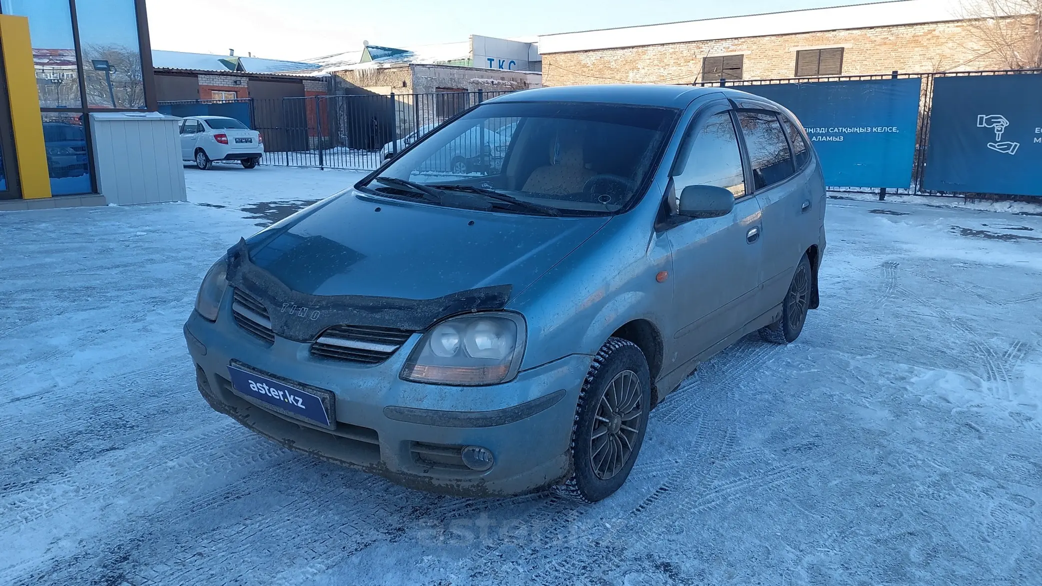 Nissan Almera Tino 2002