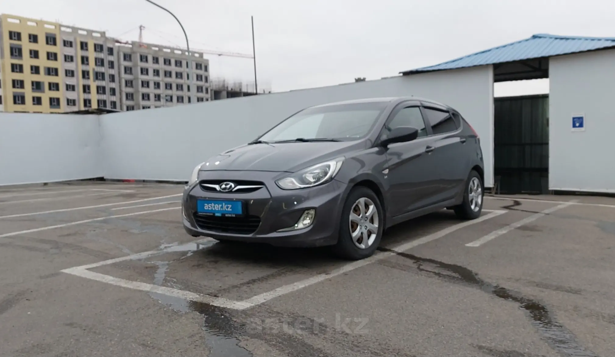 Hyundai Accent 2013