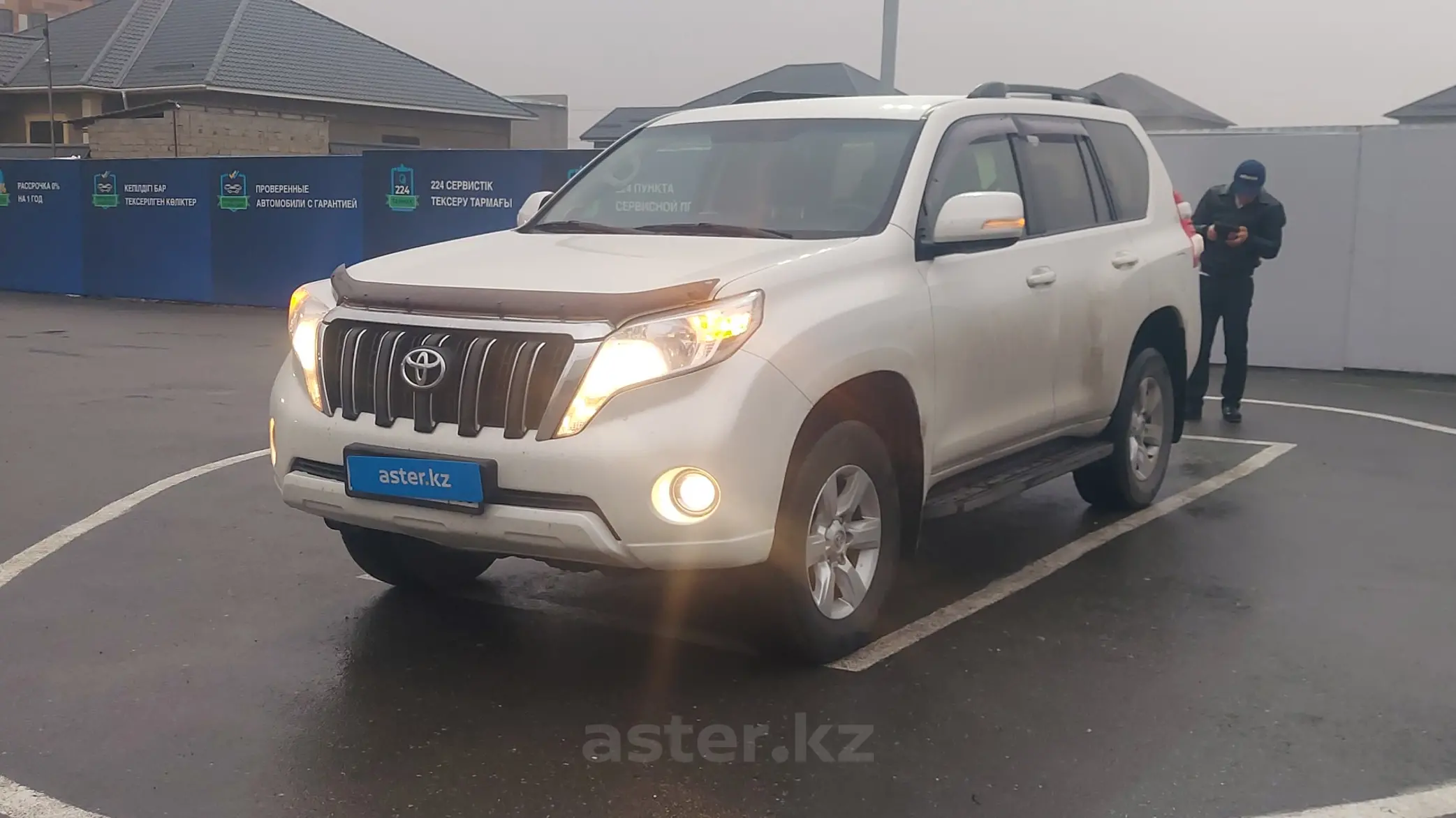 Toyota Land Cruiser Prado 2014