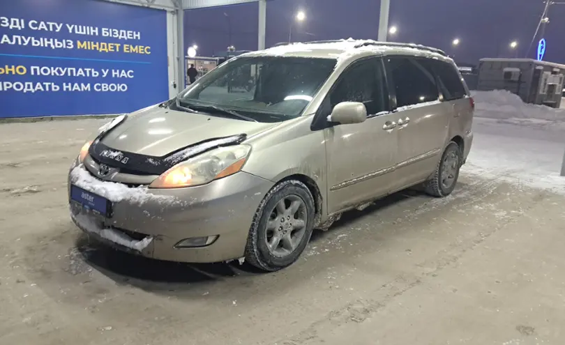 Toyota Sienna 2005