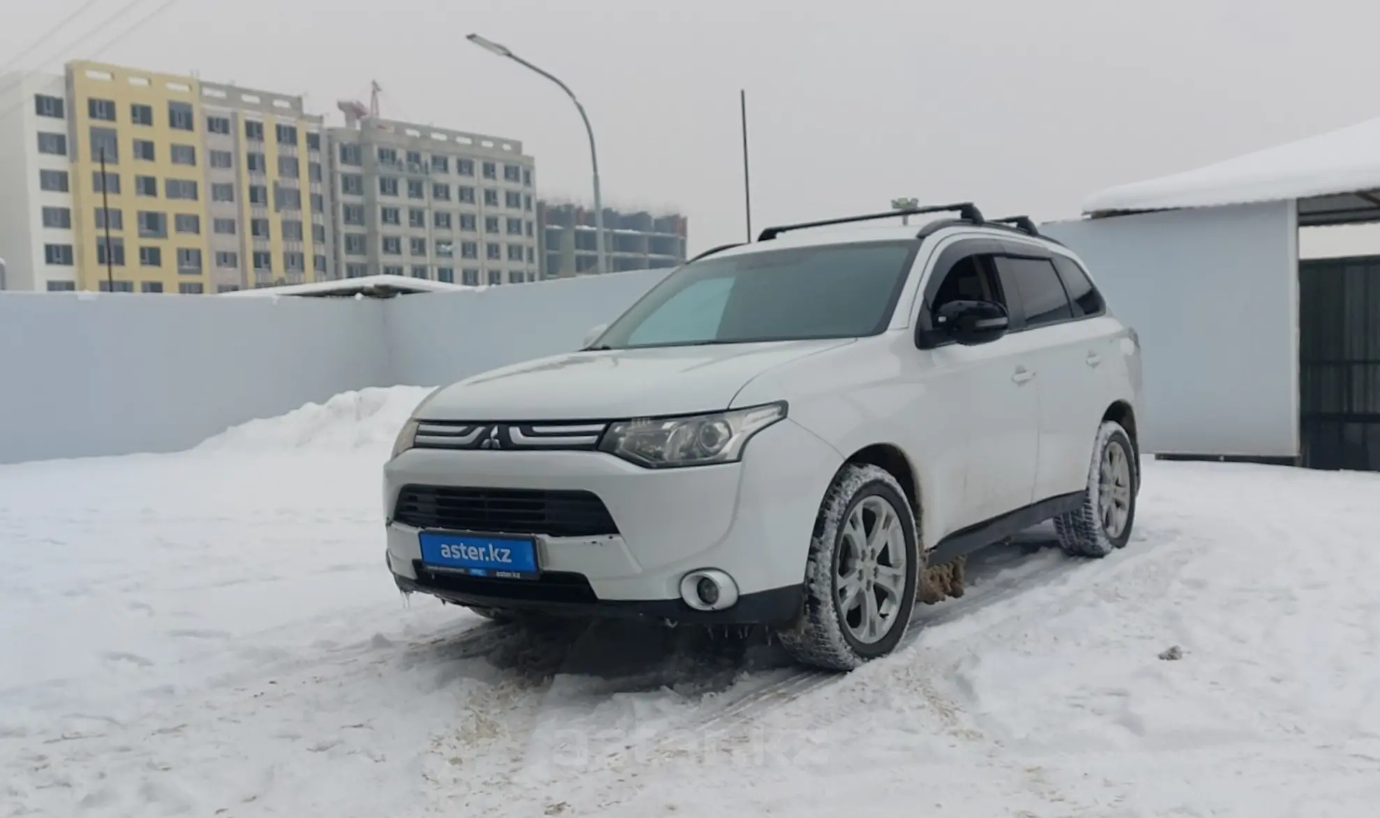 Mitsubishi Outlander 2012