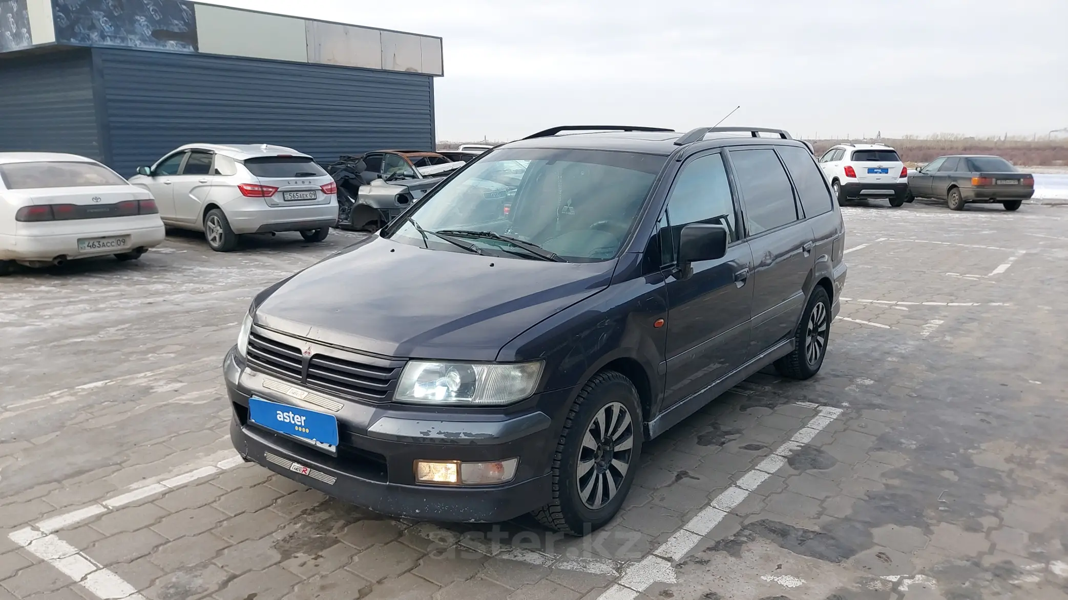 Mitsubishi Space Wagon 1998