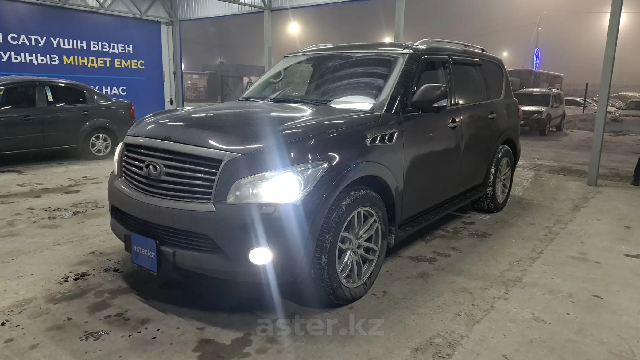 Infiniti QX80 2014