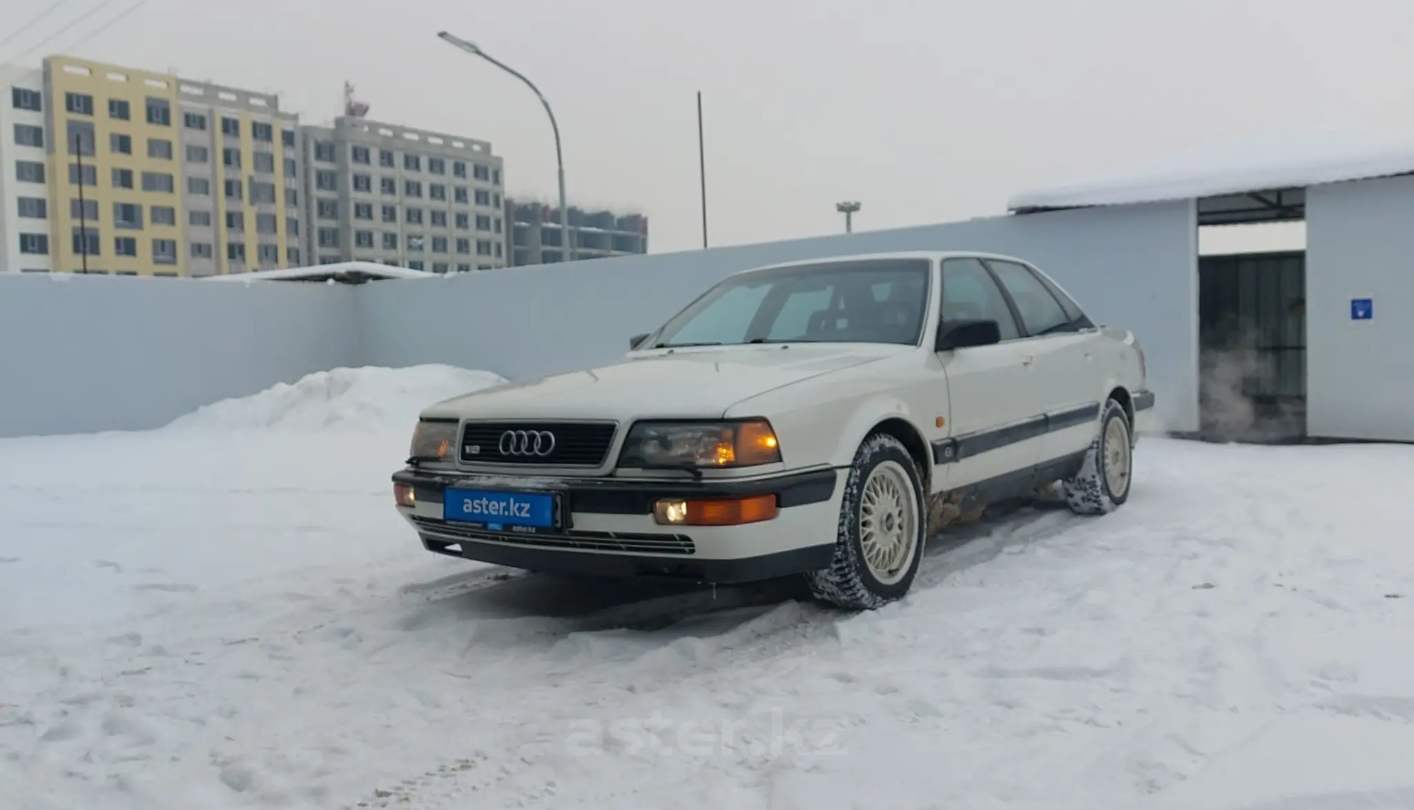 Audi V8 1992