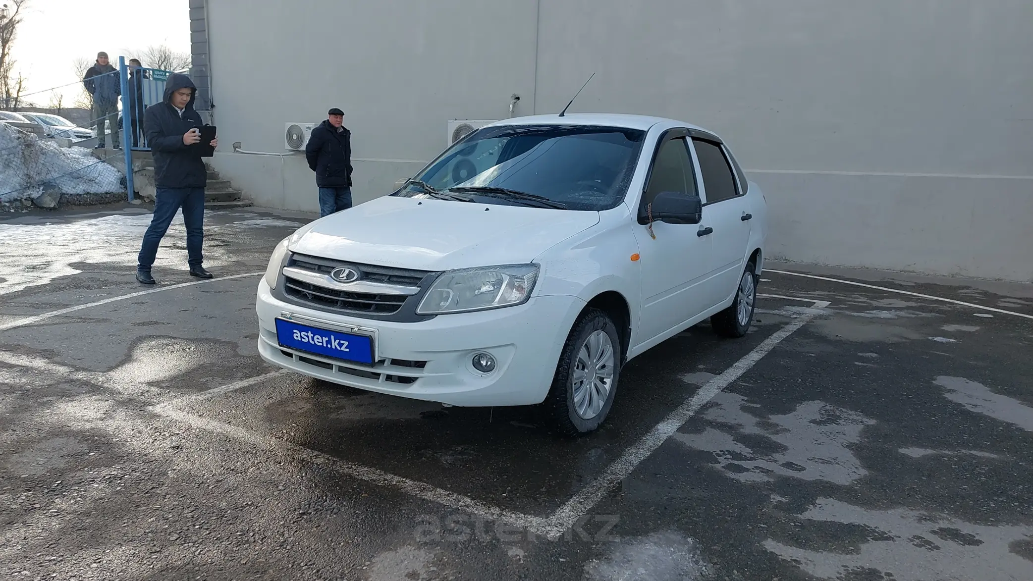 LADA (ВАЗ) Granta 2013