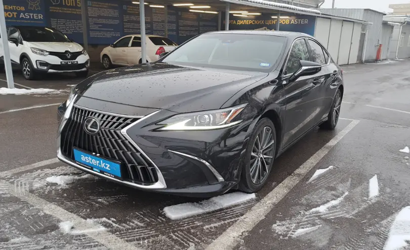 Lexus ES 2022 года за 33 000 000 тг. в Алматы
