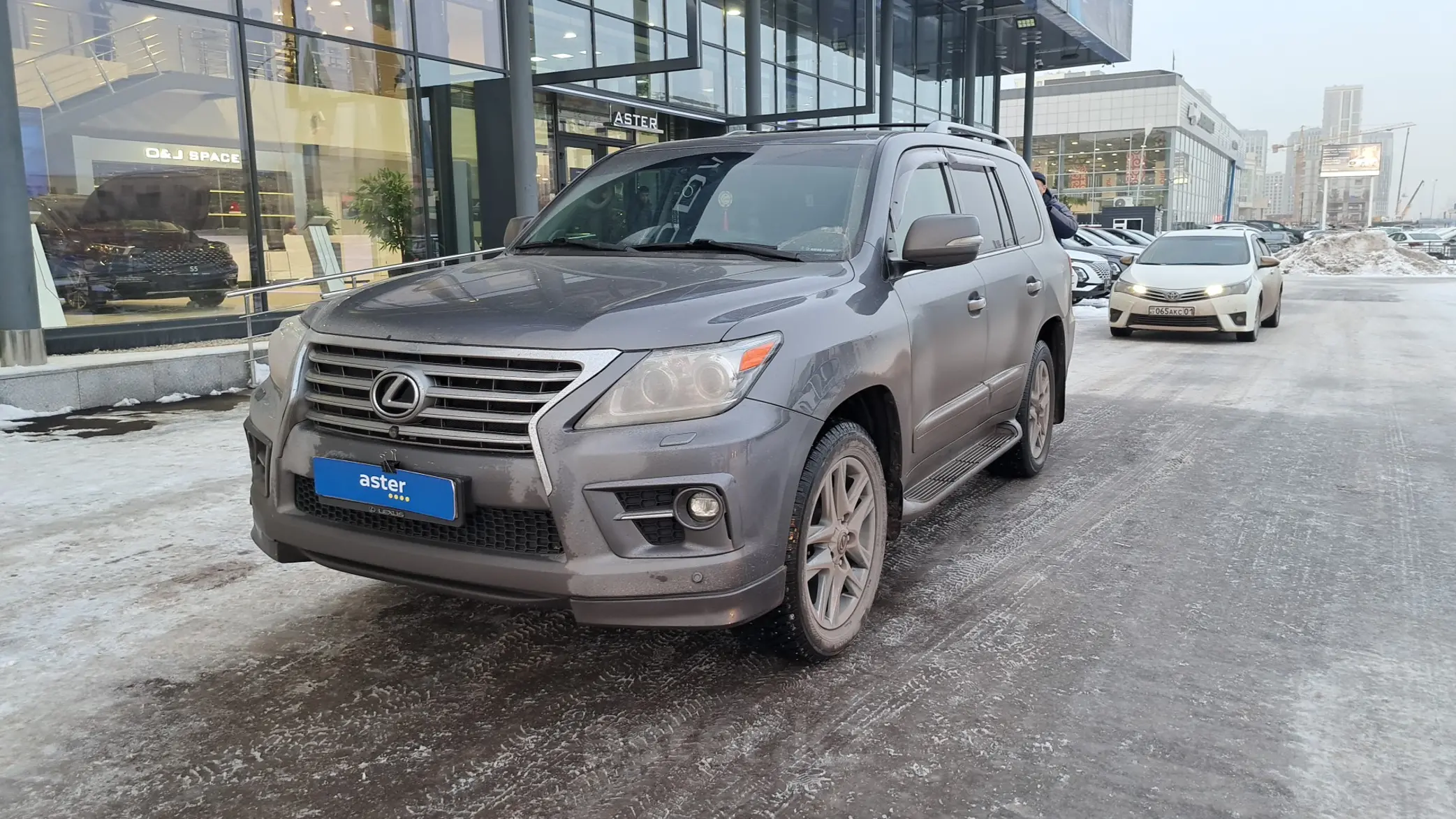 Lexus LX 2013