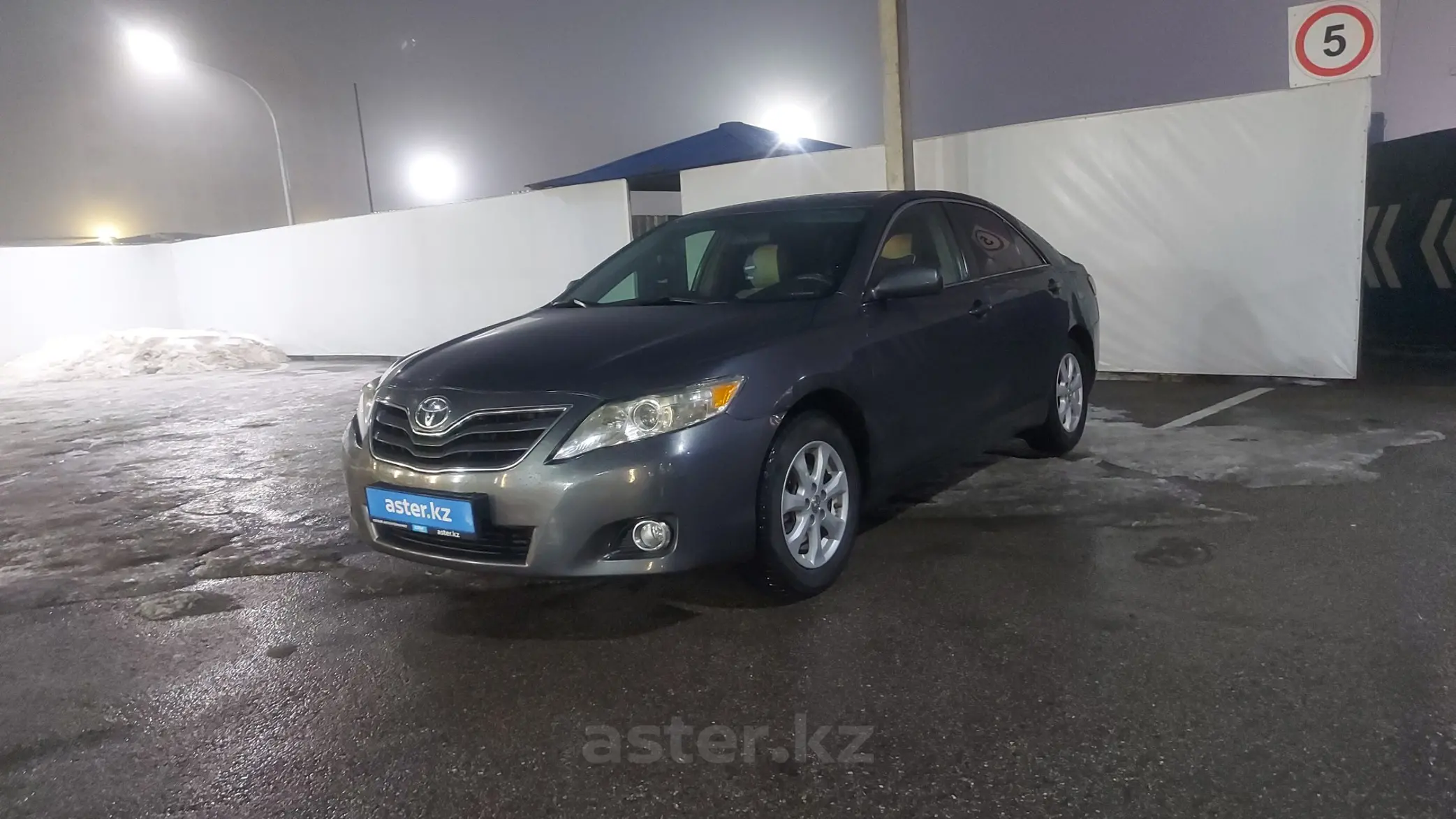 Toyota Camry 2011