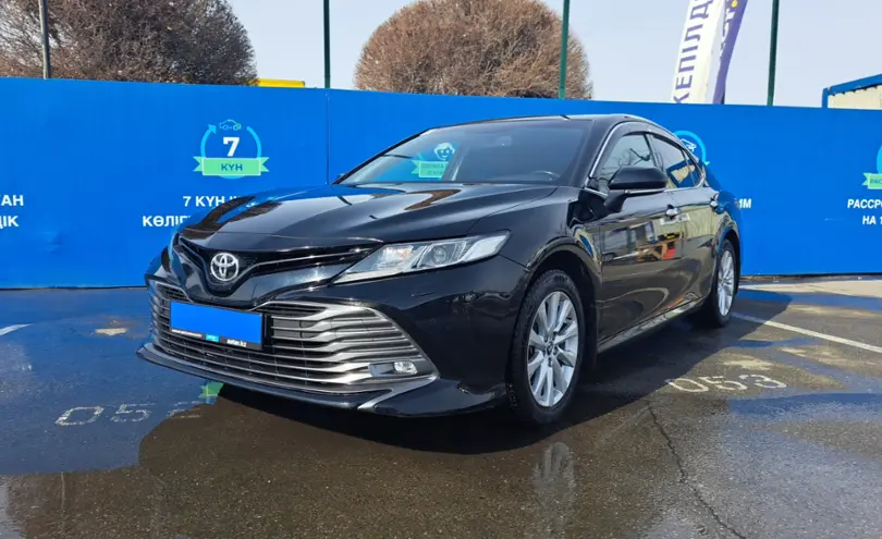 Toyota Camry 2019 года за 14 500 000 тг. в Астана