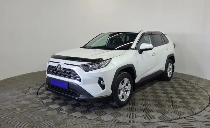Toyota RAV4 2020 года за 16 490 000 тг. в Алматы