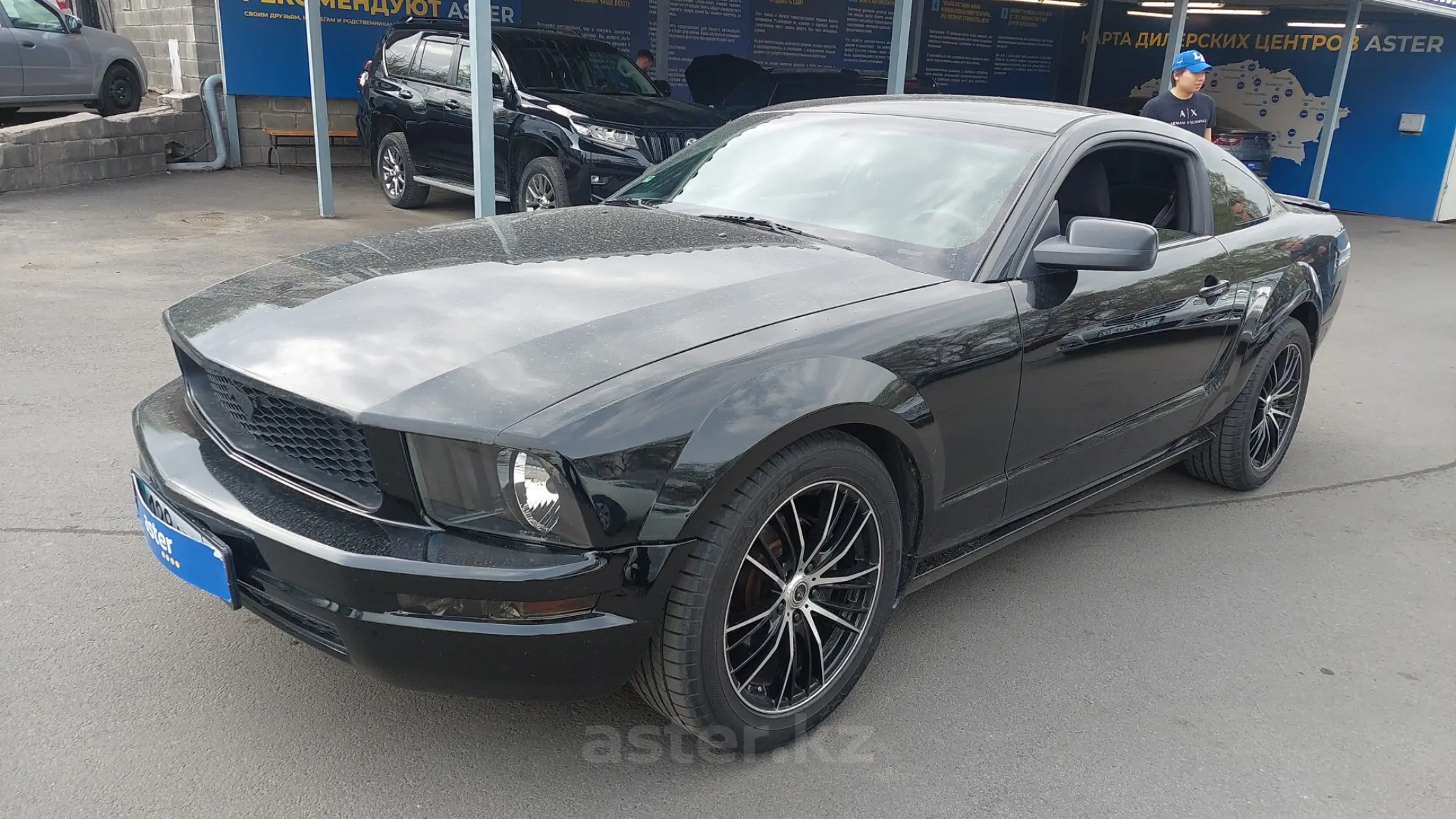 Ford Mustang 2007 черный матовый