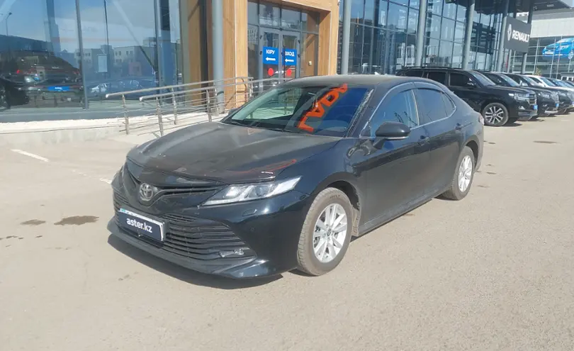 Toyota Camry 2020 года за 17 000 000 тг. в Астана