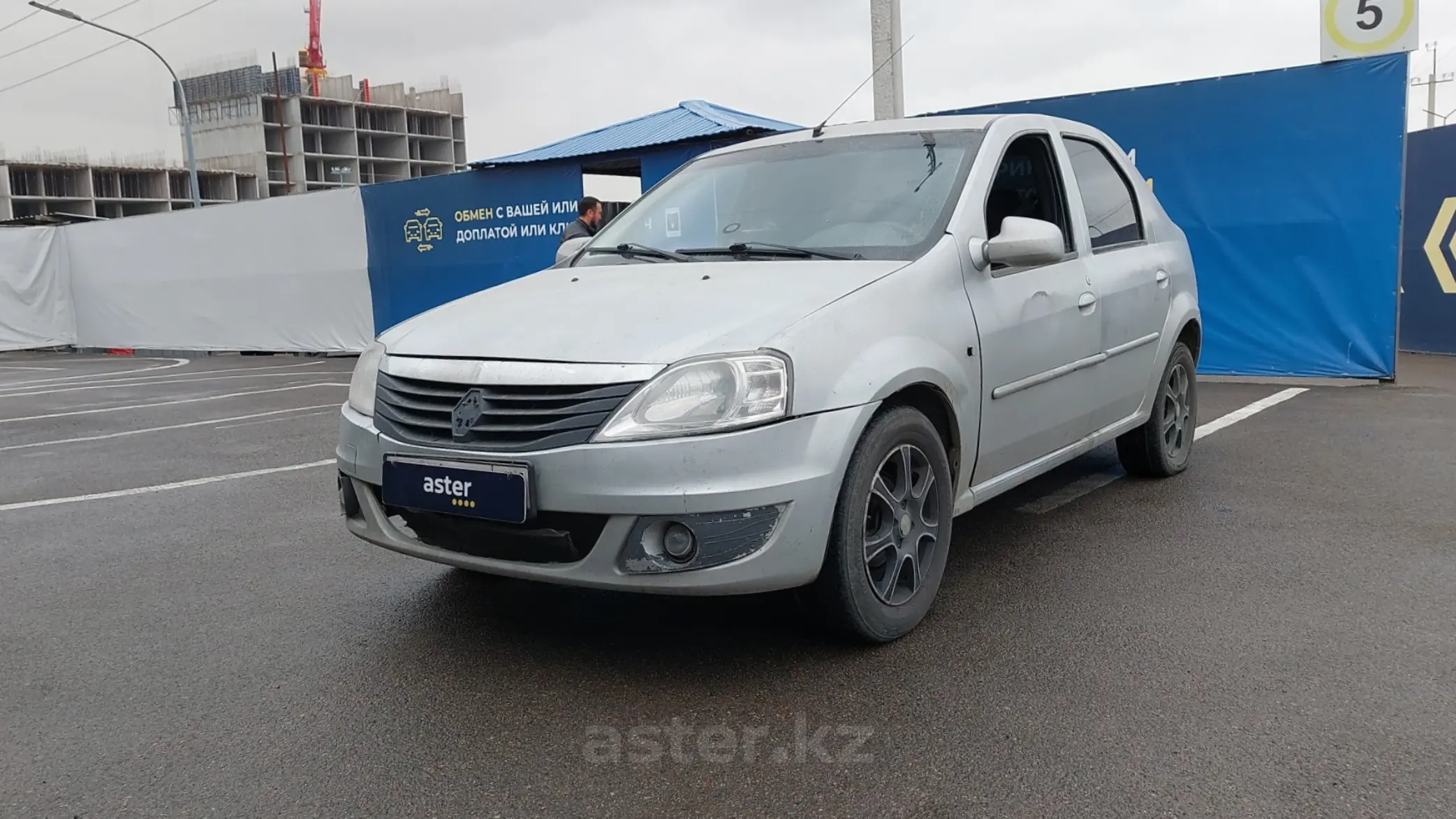 логан 2012 года. полная покраска renault logan 1 бежевый цвет. логан бензин.