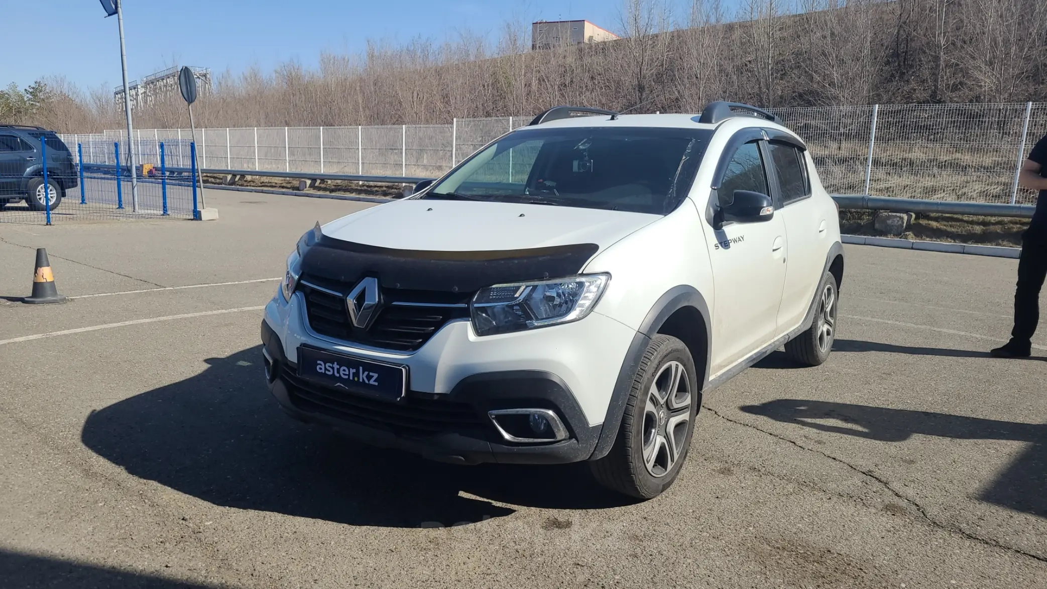 Купить Рено В Казахстане Новую