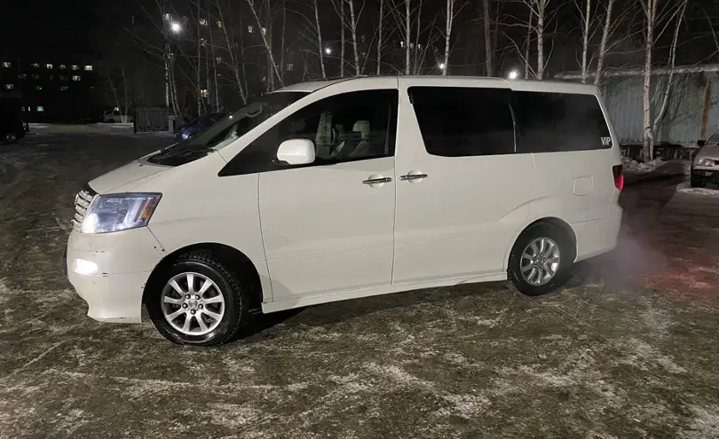 Toyota Alphard 2004.